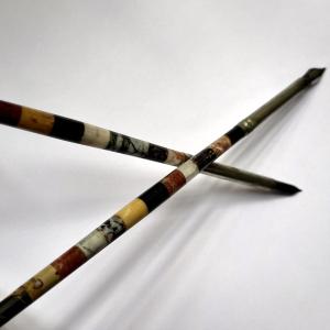 Deux porte-plumes XIXe siècle en échantillons de marbre dans le goût du Grand Tour Italie 19e 