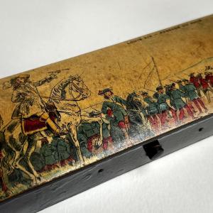 Papier-mâché Pencil Case Decorated With Louis XIV On Horseback Crossing The Rhine - Late 19th/early 20th Century