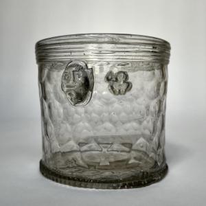 18th-century Glass Honeycomb-patterned Cooler Decorated With Mascarons - 18th