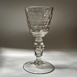 Grand verre à pied ou calice en verre soufflé et taillé - XVIIIe siècle Bohême 18e