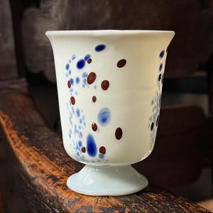 Gobelet en verre opalin tacheté, Orléans ou Nevers - XVIIIe siècle 18e