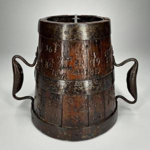 Mesure à grain en bois et fer forgé- Fin XVIIIe et XIXe siècle Art populaire 18e 19e