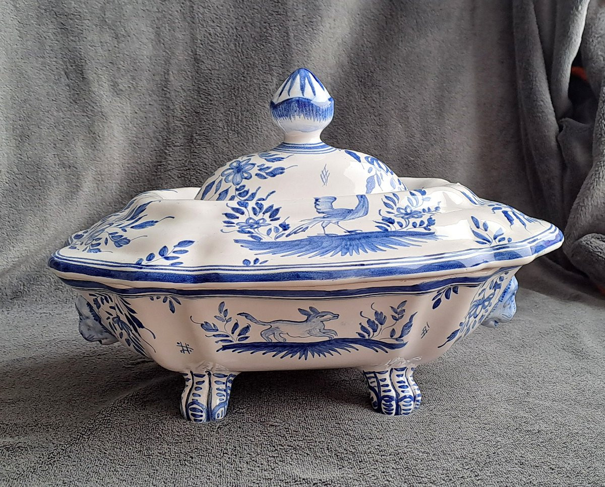 18th-century Moustiers Earthenware Vegetable Dish-photo-3
