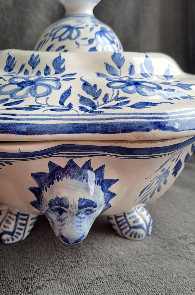 18th-century Moustiers Earthenware Vegetable Dish-photo-3