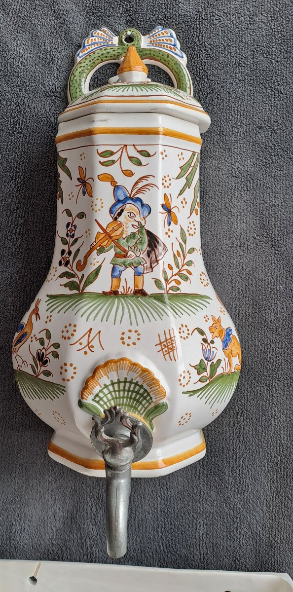 Fontaine en faience de Moustiers 20e siècle-photo-2