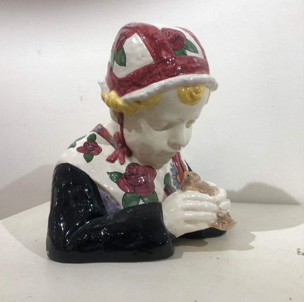 Petite fille l'oiseau par Henritette Porson -photo-1