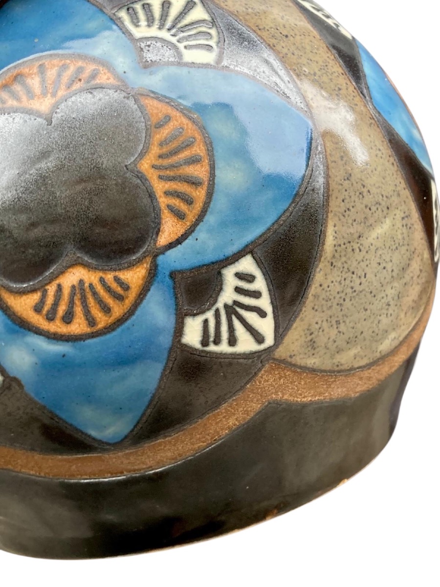 Odetta Vase With Stylized Flower Motifs-photo-3