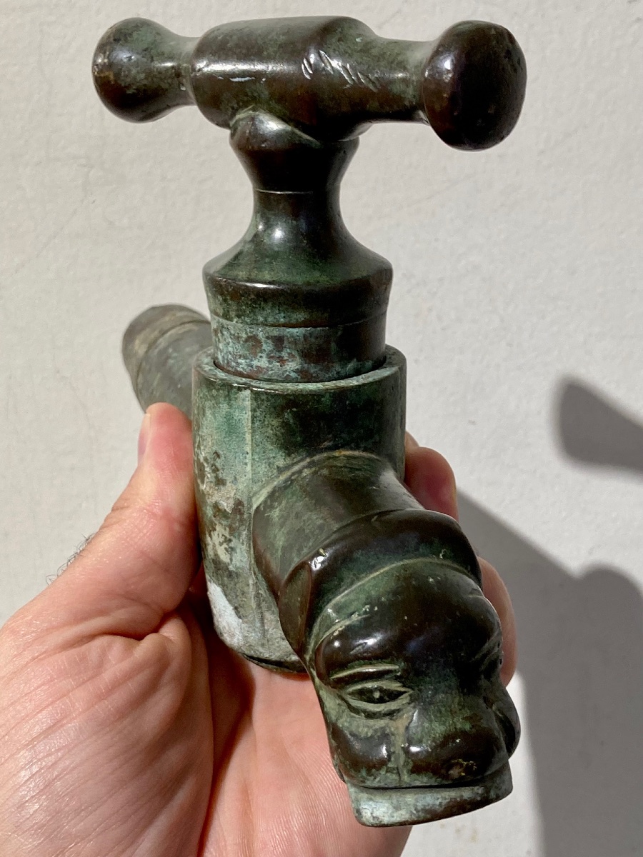 Art vigneron , art populaire, grotesque, robinet en bronze XIX ème siècle -photo-4