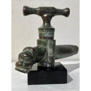 Art vigneron , art populaire, grotesque, robinet en bronze XIX ème siècle 