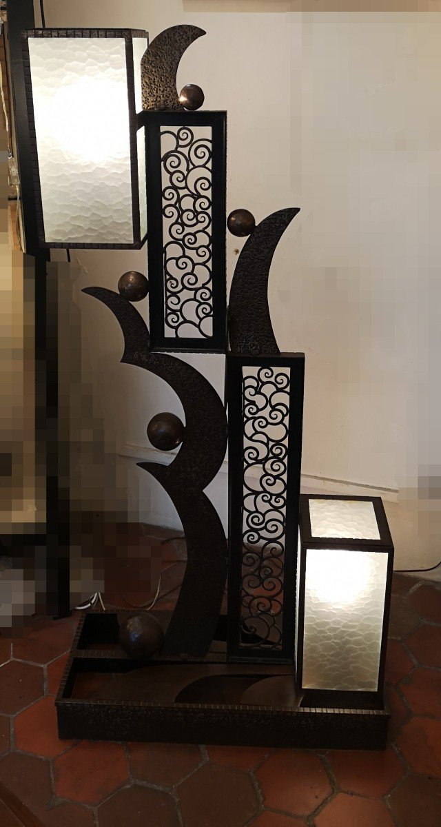 Art Deco Wrought Iron Floor Lamp Forming Sculpture
