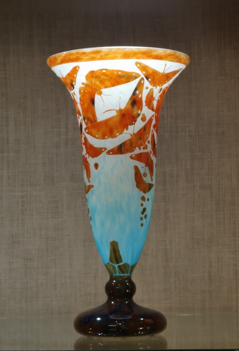Schneider, Le Verre Français, Vase With “butterflies” Decor-photo-8
