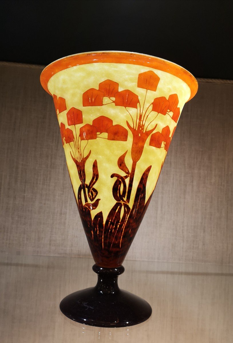 Schneider, Le Verre Français, Vase Au Décor "amourettes" 