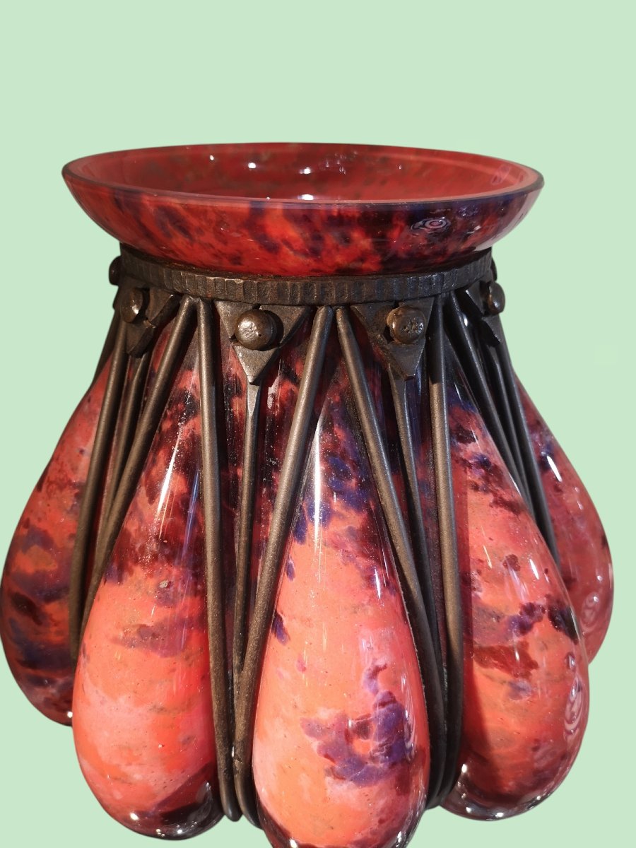 Delatte Nancy, vase Art déco en verre soufflé dans monture fer forgé-photo-1