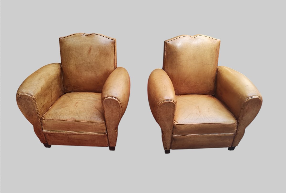 Paire de fauteuils Club Art déco en cuir basane, vers 1930