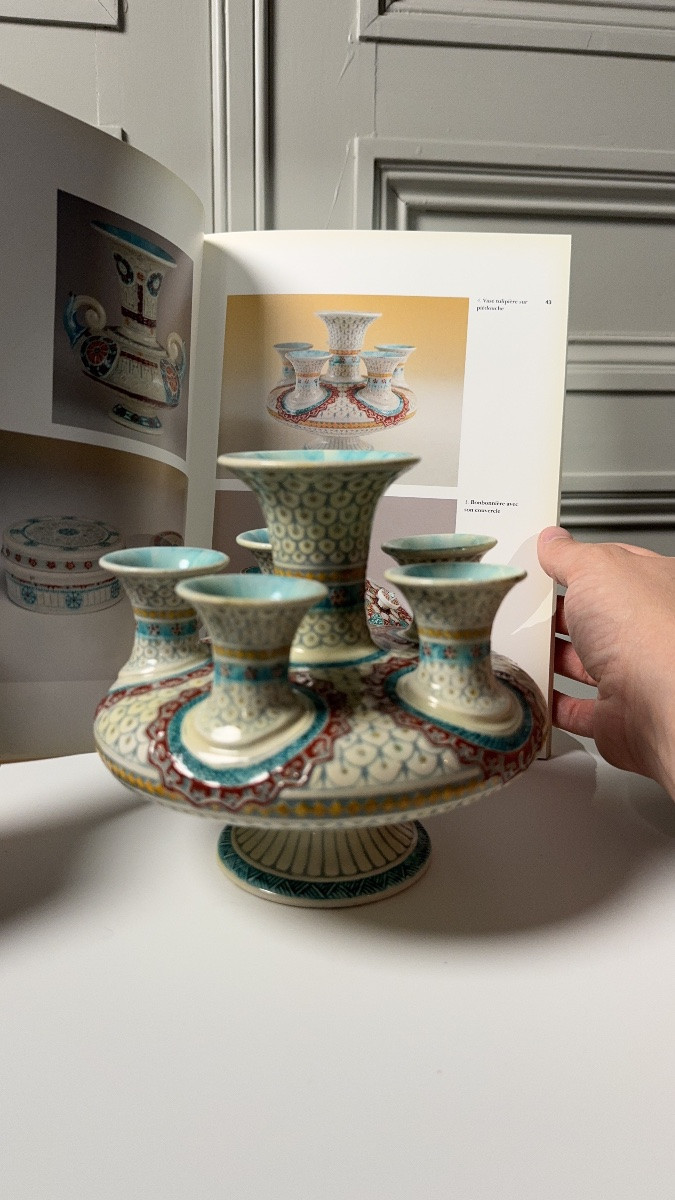 Theodore Deck - Iznik-decorated Tulip Vase-photo-6