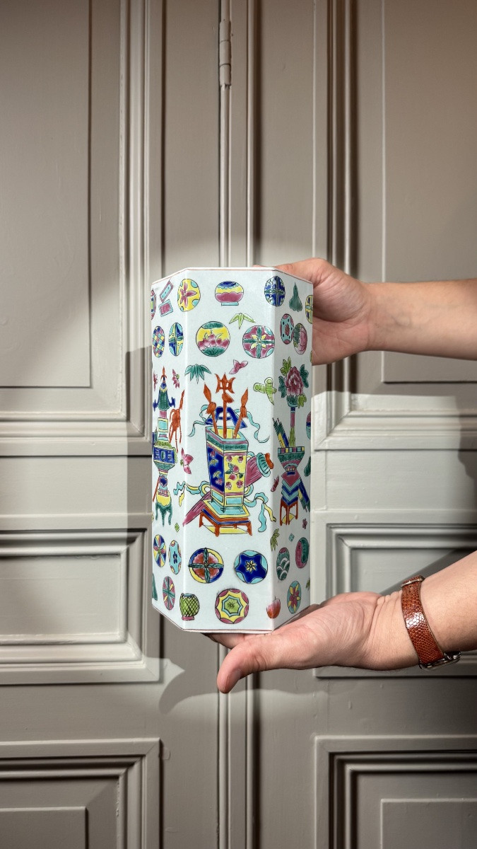 Pair Of Chinese Porcelain Brush Pots (bitong), Famille Rose Enamels-photo-2