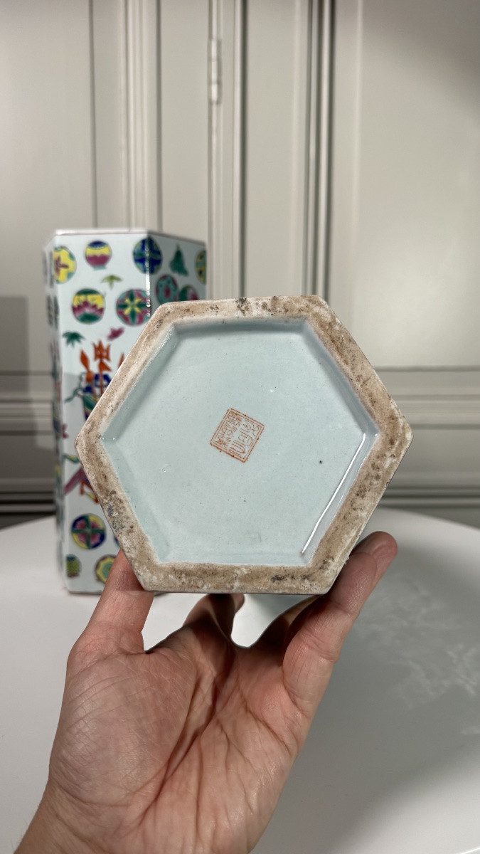 Pair Of Chinese Porcelain Brush Pots (bitong), Famille Rose Enamels-photo-1