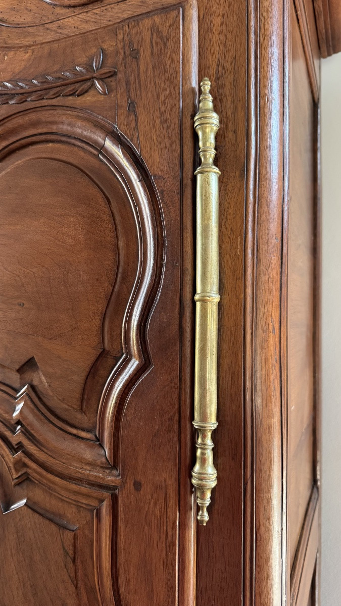 Lorraine Walnut Armoire – 18th Century (circa 1760–1780)-photo-4