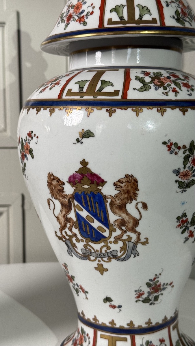 Pair Of Samson Porcelain Lidded Vases – Chinese Export Style-photo-2