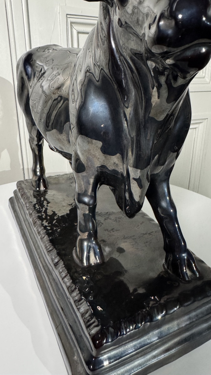 Black-glazed Faience Bull – Caldas Da Rainha, Portugal  Circa 1890-photo-3