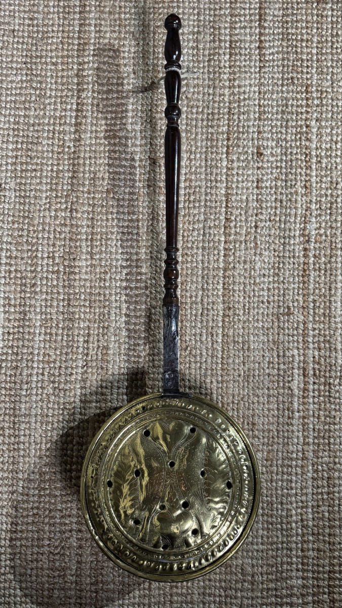 18th Century Repoussé Brass Bed Warmer With Heart Motifs, France-photo-4