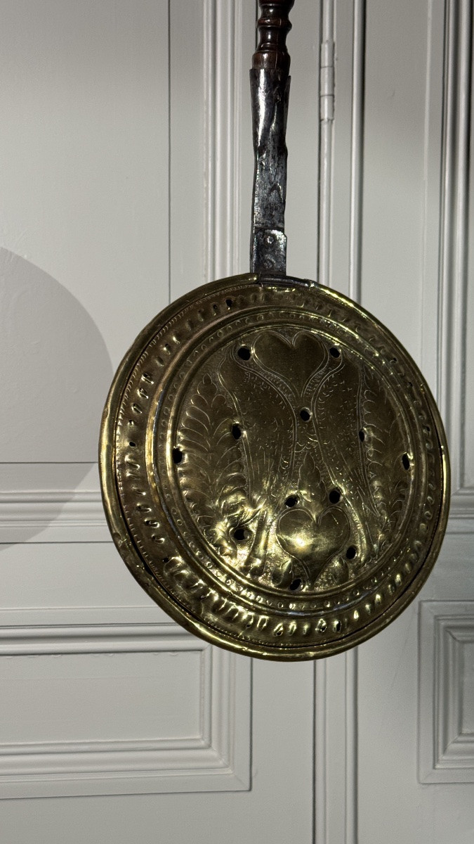 18th Century Repoussé Brass Bed Warmer With Heart Motifs, France-photo-1