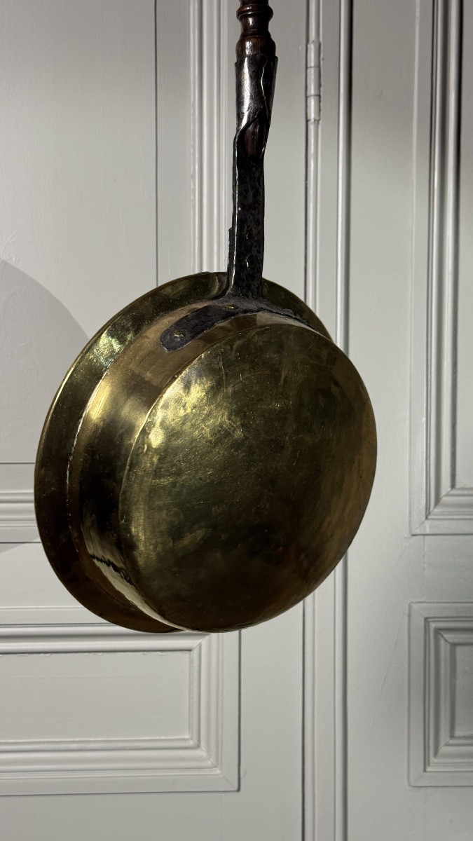 18th Century Repoussé Brass Bed Warmer With Heart Motifs, France-photo-4