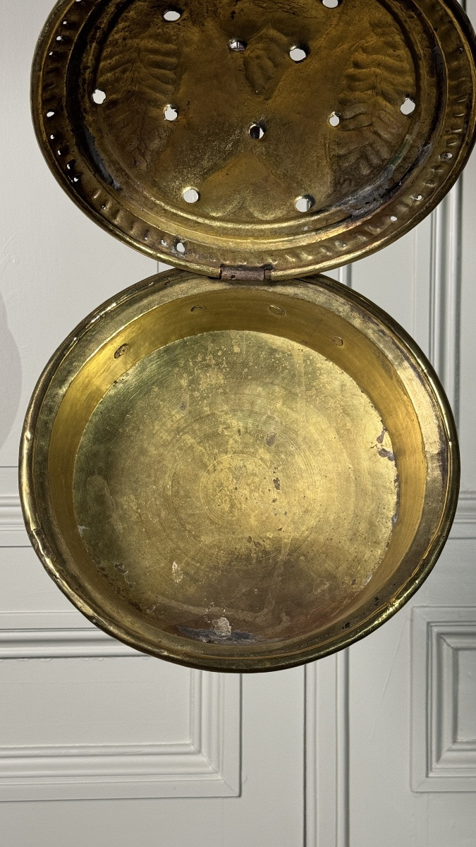 18th Century Repoussé Brass Bed Warmer With Heart Motifs, France-photo-6