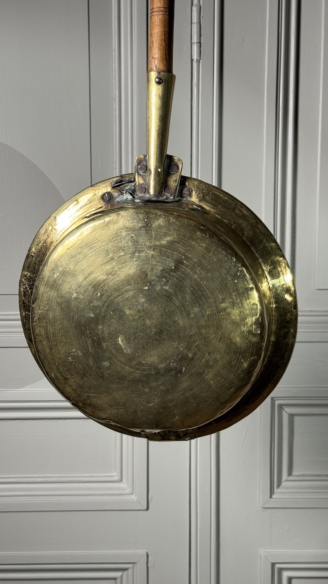 Bassinoire en cuivre jaune à décor d’oiseau et cœurs ajourés, XVIIIe siècle-photo-6