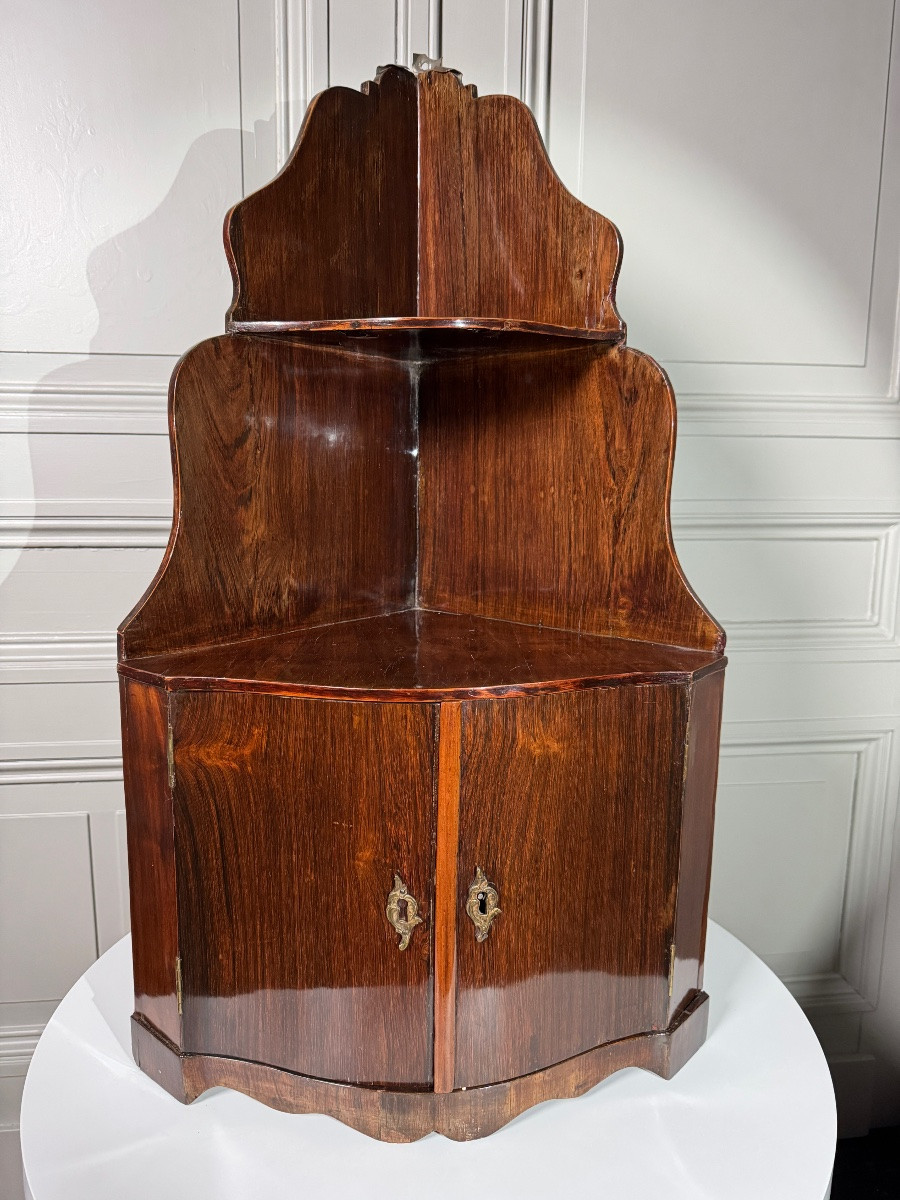 Étagère d’angle en placage d’acajou – Travail du XVIIIe siècle-photo-2