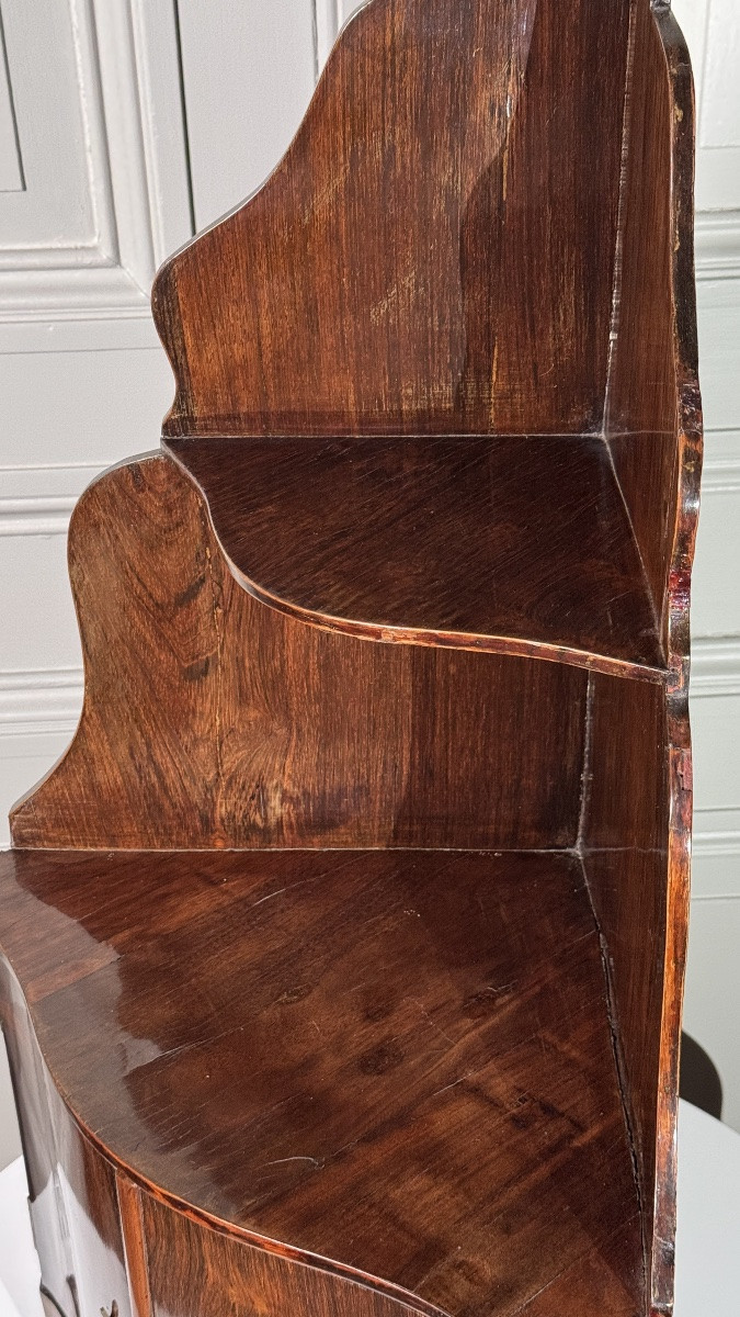 Étagère d’angle en placage d’acajou – Travail du XVIIIe siècle-photo-3