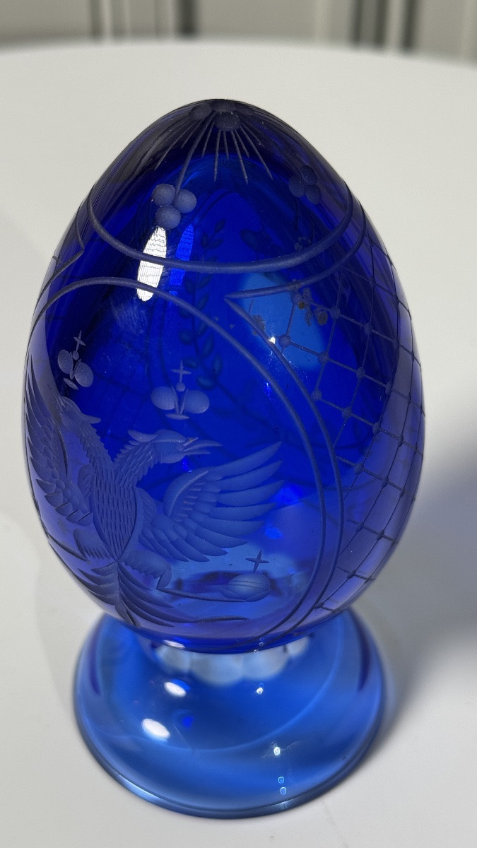 Blue Cut And Engraved Crystal Egg With Imperial Motif, 20th Century-photo-3