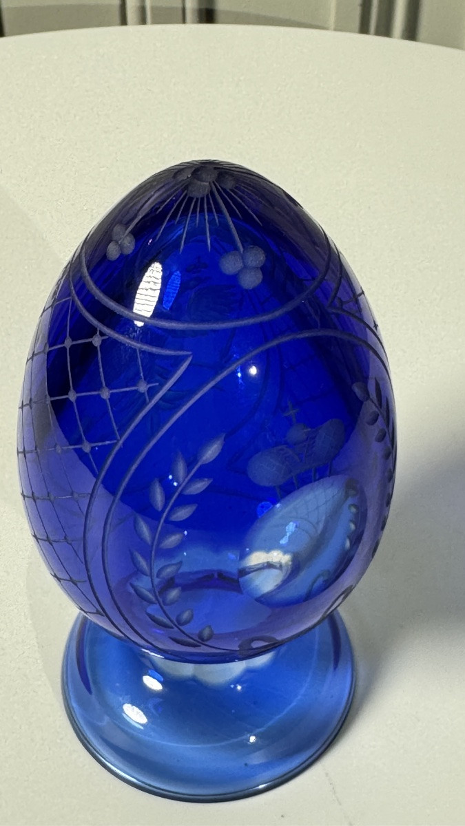 Blue Cut And Engraved Crystal Egg With Imperial Motif, 20th Century-photo-4