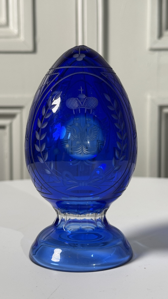 Blue Cut And Engraved Crystal Egg With Imperial Motif, 20th Century