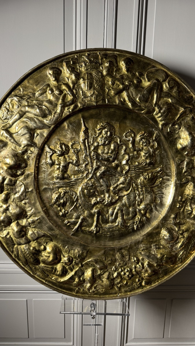 Large Embossed Copper Tray With Mythological Decoration, 19th Century-photo-2