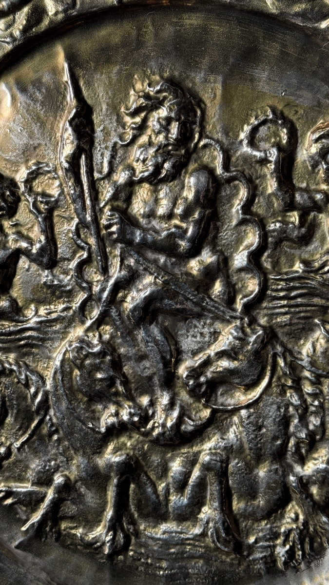 Large Embossed Copper Tray With Mythological Decoration, 19th Century-photo-3