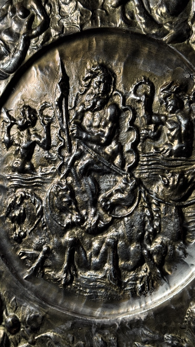 Large Embossed Copper Tray With Mythological Decoration, 19th Century-photo-1