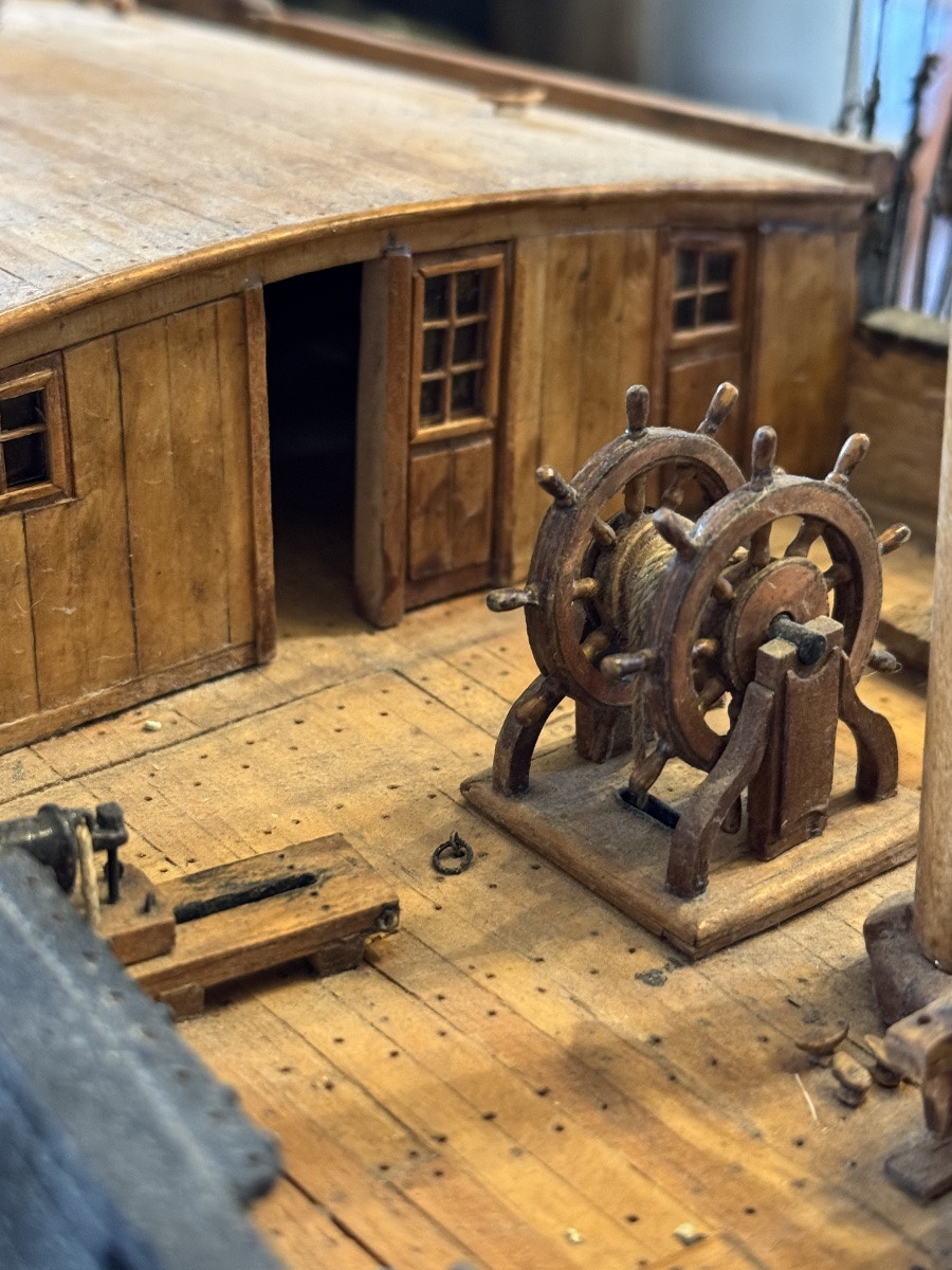 Maquette de la frégate La Vénus (1782), travail du XXe siècle-photo-1