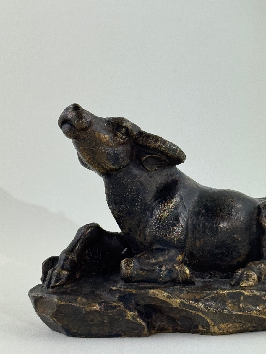 Small Animalier Bronze Signed “mene” Depicting A Reclining Buffalo-photo-1