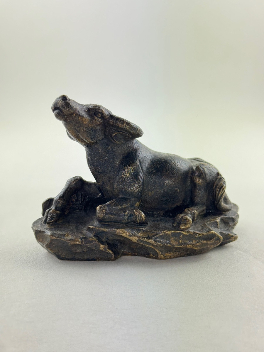 Small Animalier Bronze Signed “mene” Depicting A Reclining Buffalo-photo-4