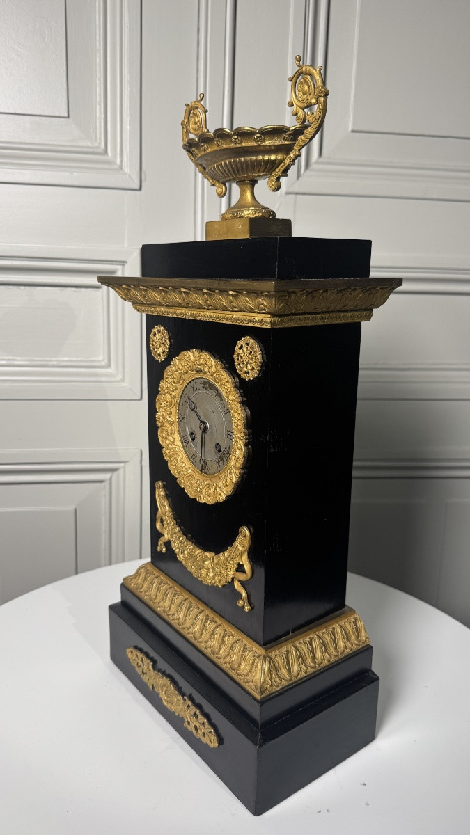 Neo-classical Portico / Mantel Clock In Ebonized Wood And Gilt Bronze-photo-4