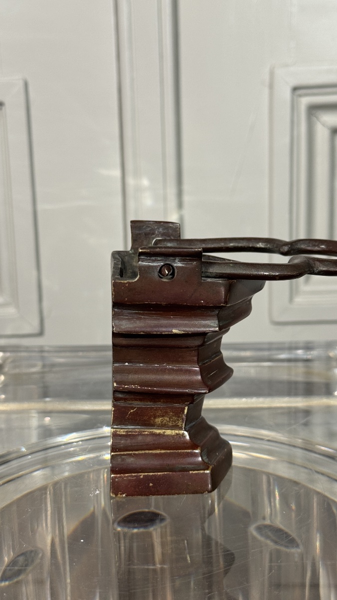 Bedside Holy Water Font In Bronze. Flanders, Circa 1500-photo-2
