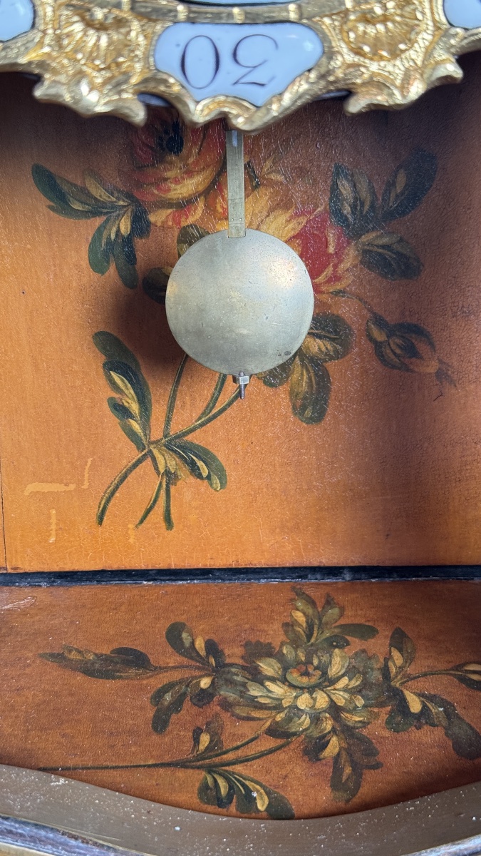 Louis XV Wall Cartel Clock In Vernis Martin And Gilt Bronze, 18th Century, Laresche à Besançon-photo-5