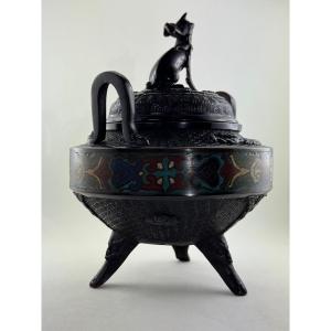 Brûle-parfum japonais en bronze patiné et cloisonné polychrome, Japon, époque Meiji, fin XIXe