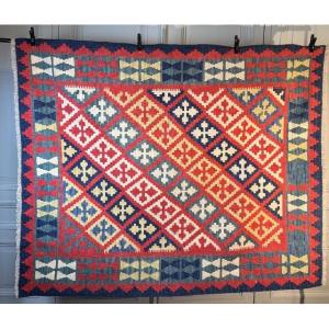 Tapis Kilim à décor géométrique polychrome Travail du XXe siècle