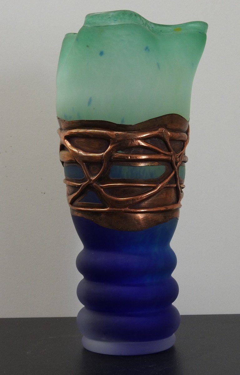 Art Deco Vase In Molded Blown Glass