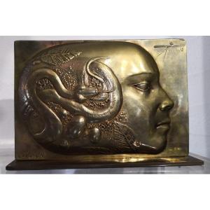 Pierre-yves Tremois (1921-2020) Plaque En Bronze - Tête De Femme Au Serpent