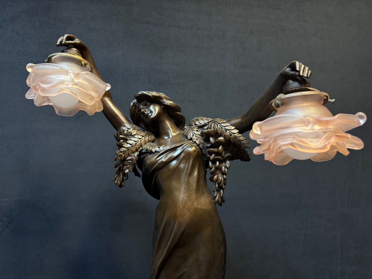 Lampe Art nouveau en bronze “ Femme ”  de  Vergnano -photo-8