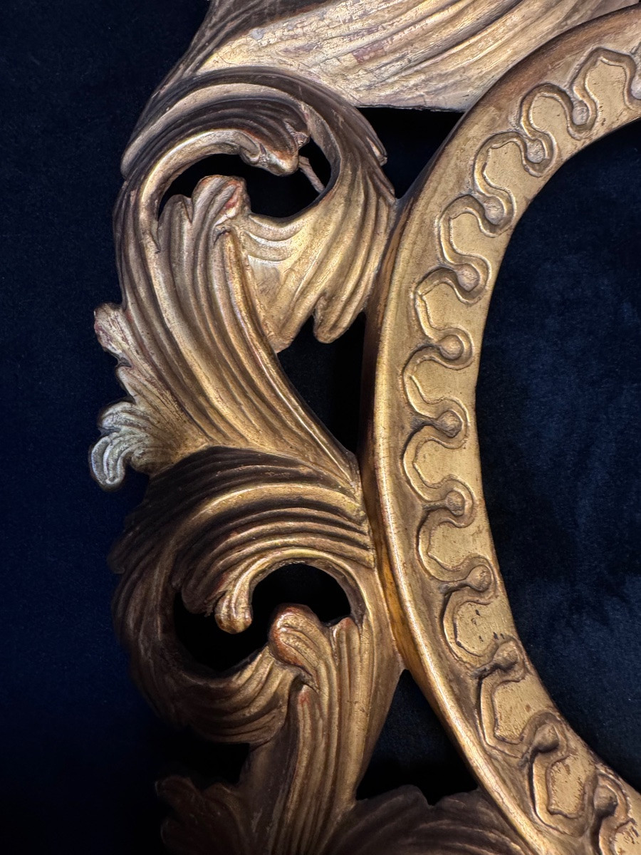Antique Medallion-shaped Frame In Carved And Gilded Wood, 18th Century-photo-2