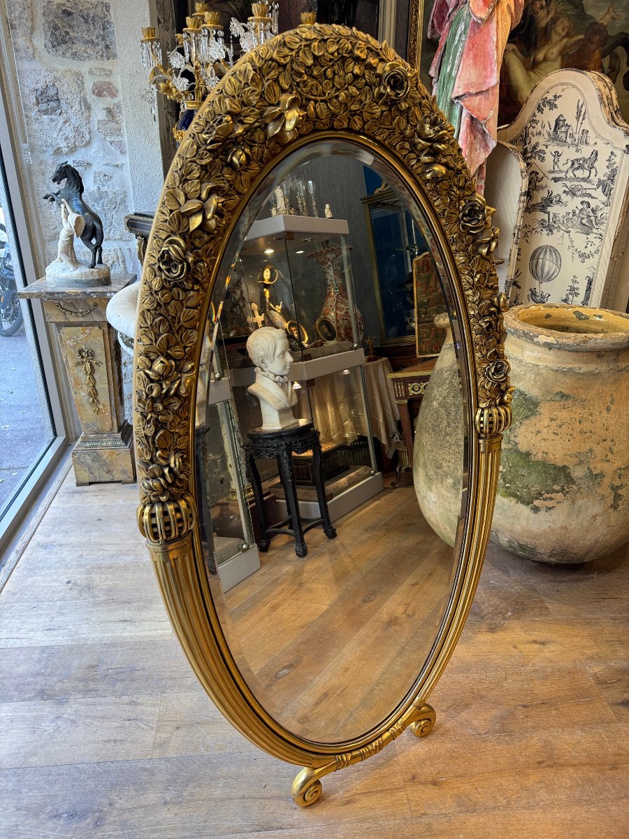 Miroir en bois doré 
